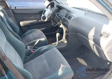 1993 Toyota Corolla Le z USA, uszkodzony, nr VIN 2T1AE00E0PC019214